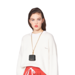 ⁦אביזרים שָׁחוֹר Miu Miu נרתיק מעור נאפה של matelasse airpods pro FNPPL1097⁩ – תמונה ⁦2⁩