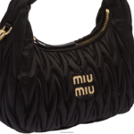 ⁦אוסף שָׁחוֹר Miu Miu wander matelasse סאטן תיק מיני נווד FNPPL11⁩ – תמונה ⁦7⁩